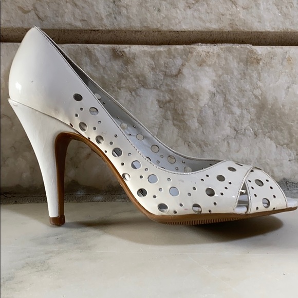 BCBG Heels - White Patent Leather - Picture 4 of 8